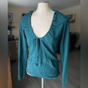 Like New! Lululemon Chakra Light Pullover Hoodie. Rare! Emerald colour.